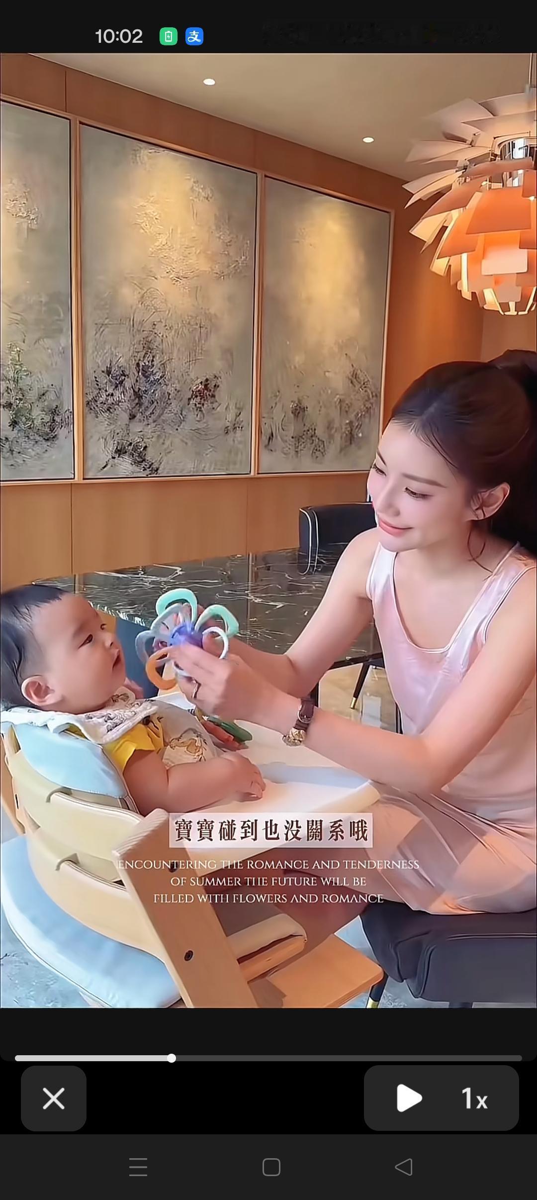 小汪宝和妈妈的亲子时光，好幸福哦😍再多的外界纷扰，也抵不过母子相伴的温柔