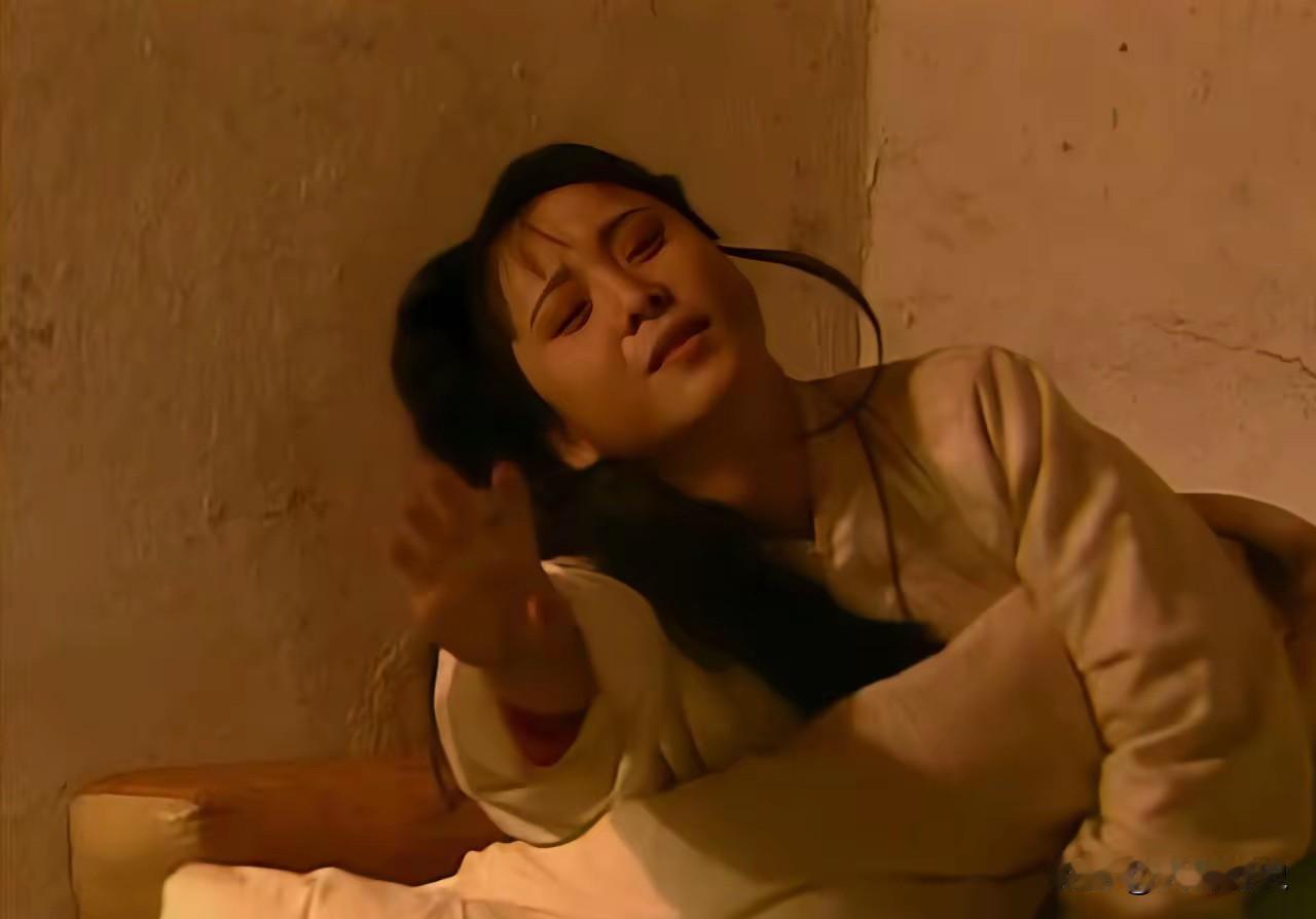 元朝文学家姚燧七十六岁那年，在身边侍妾伺候他沐浴时，二人有了肌肤之亲。次日，这位