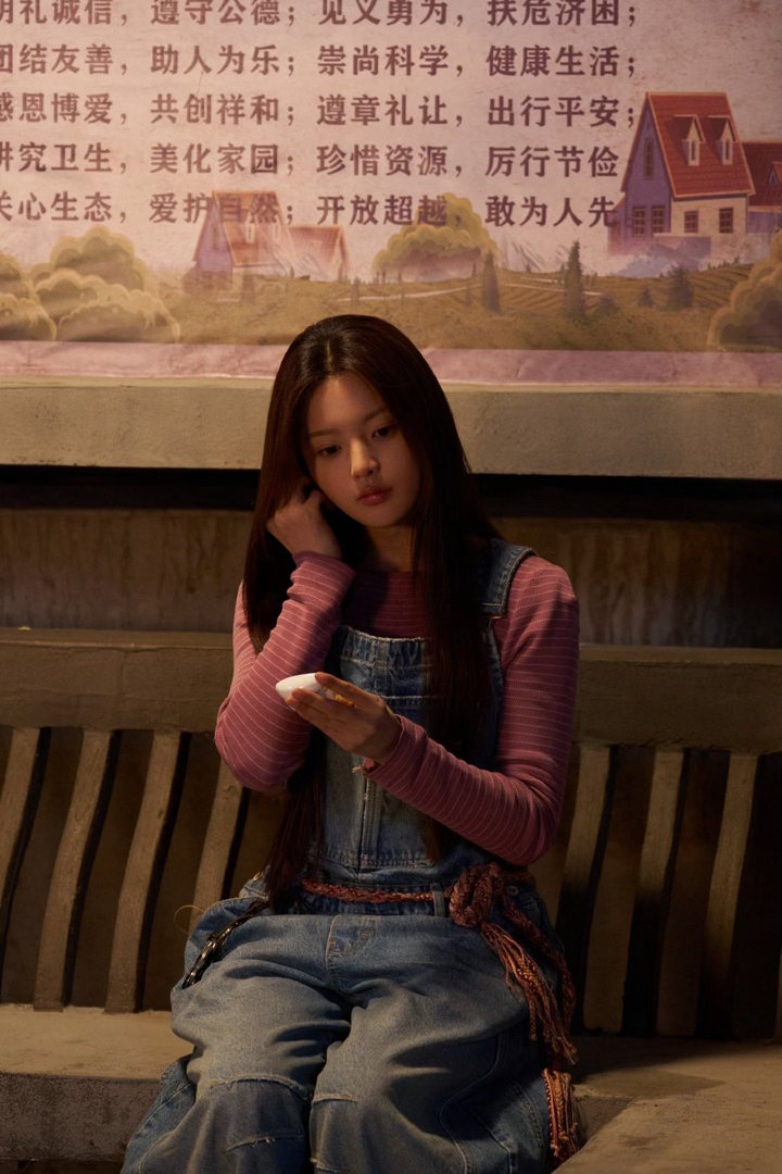 杨超越新剧演技进步好大杨超越新角色好鲜活，看得出来超越妹妹这次演技进步好大啊！狠
