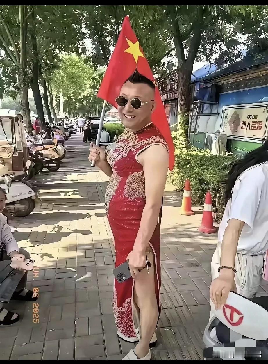 今年高考题普遍都说难，物理难，语文难，数学更难！难，就对了，再难都有答满分的。
