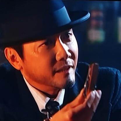 《醒来》中的杜黄桥这个角色，着实把谍战剧里的人性撕扯感演到了骨子里。他曾是南京