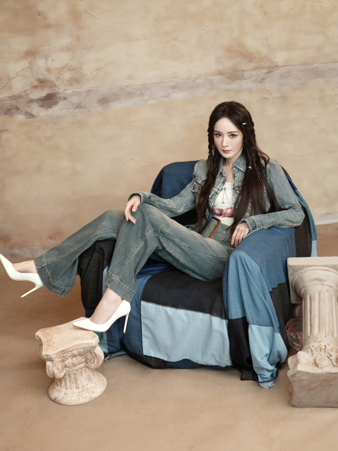 1.杨幂现在只接剧本好的戏。不限题材，但一定要剧本质量过关。2.胡军喜欢玩摩托，