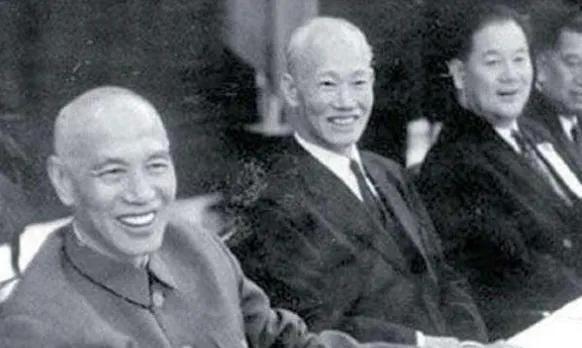 1961年，蒋介石想反攻大陆，他找到陈诚，想跟他讨论一下。结果，讨论的过程中，两