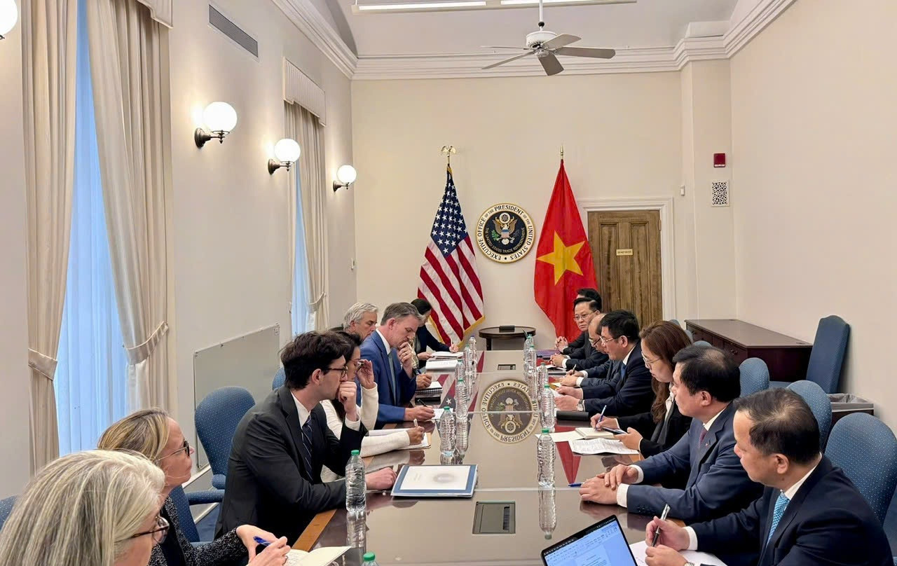 特朗普认清现实求和了美国失算慌了，想和中国好好谈谈