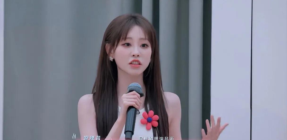 祝绪丹这个操作，真想拿棍子“敲醒”她。祝绪丹同剧组的男演员结束拍摄邀请她吃晚饭