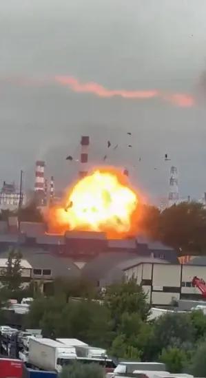 莫斯科遭遇史上最严重的袭击据彭博社6月18日报道，俄罗斯首都莫斯科一夜之间遭