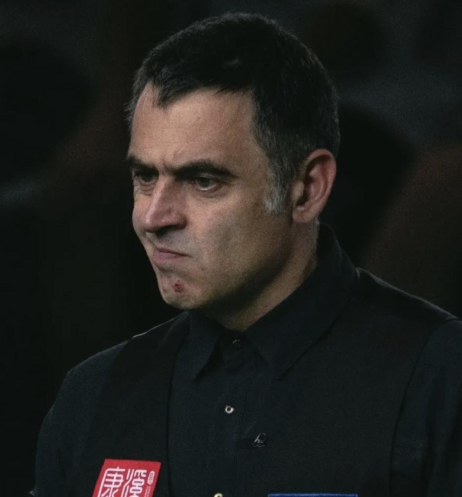 75双杰苦战25局，“火箭”奥沙利文12-13遭“巫师”希金斯绝杀，无缘八强。希