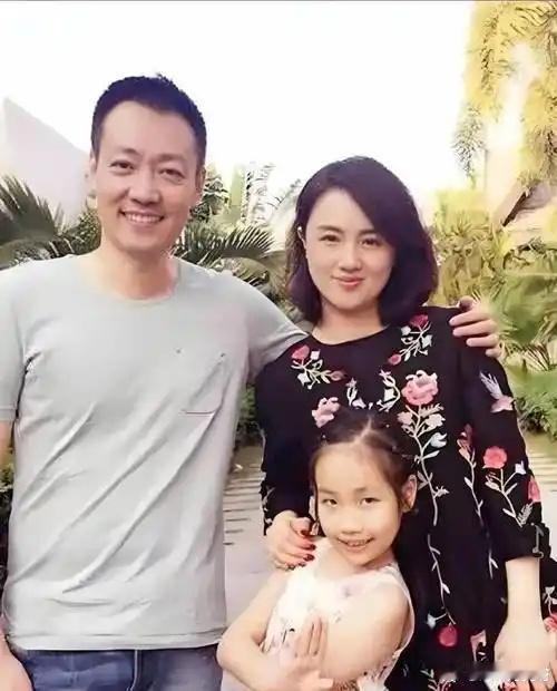 刘天池一句“媛媛走后没见过辛柏青”，听着就心里发紧。谁不知道他俩是圈里少有的少年