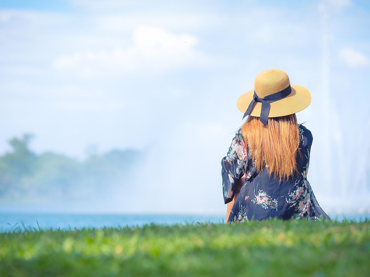 一段醍醐灌顶的话：“人活着要永远记住，宁可守着平凡日子过踏实安稳，也不要追着虚浮
