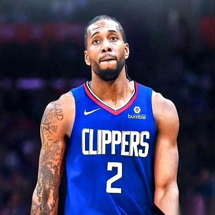 我看到那条新闻的时候，手机差点没拿稳。伦纳德，要去热火？！这哥们儿是打算去迈