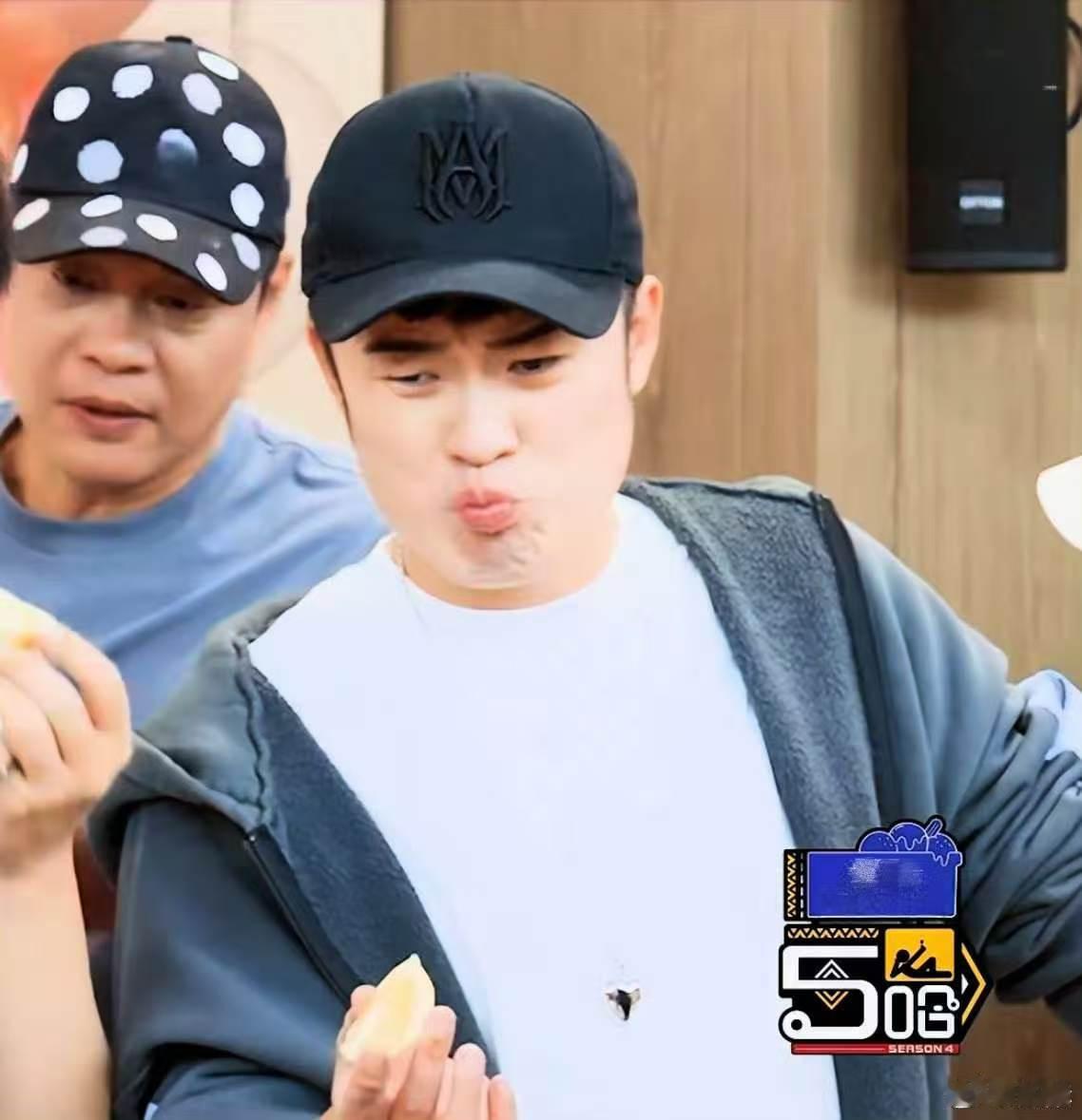 陈赫说我怎么录下去哈哈哈哈哈五哈这期真的拼，全员野人造型出镜，画风狂野又搞笑。陈