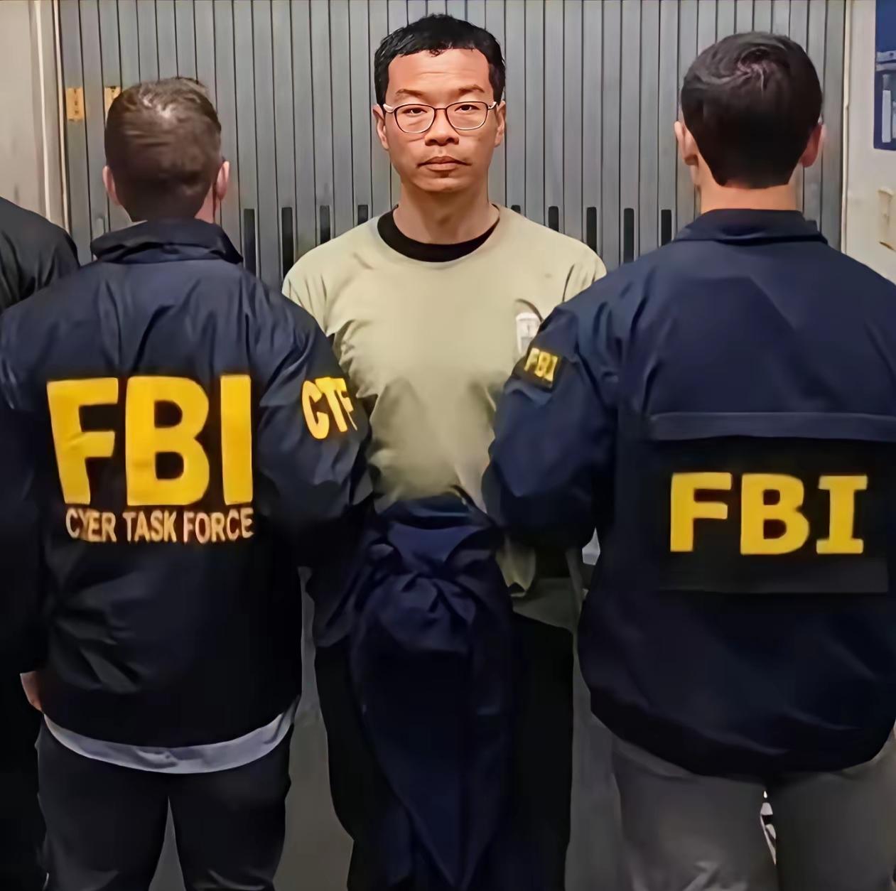 我们要反思，中国公民得罪了美国可能一出国就会被抓捕引渡，美国可以在全球长臂执法，
