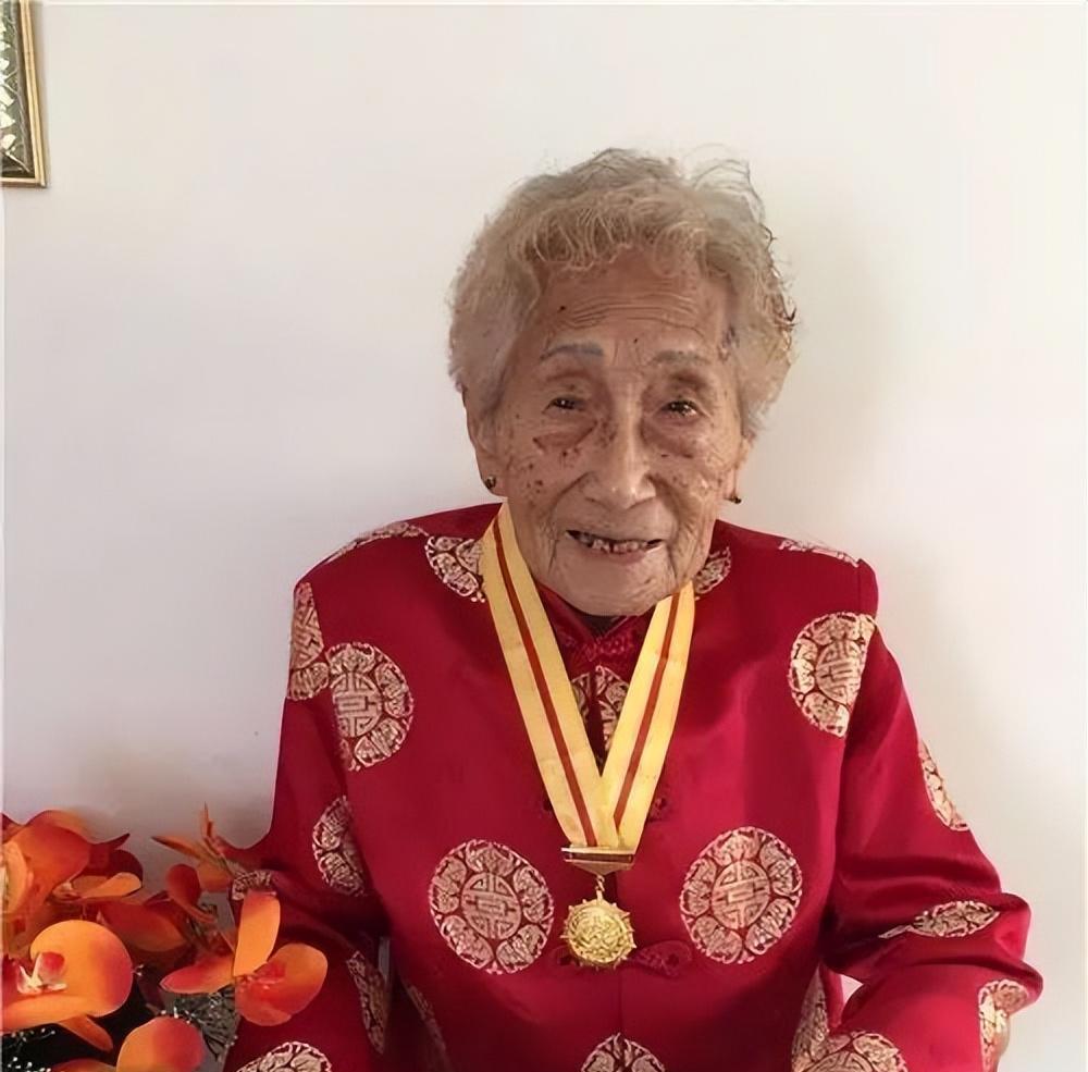 1941年泰州日军指挥部来了一个女人，名叫王志芳，当时她身怀六甲，显得很特别。