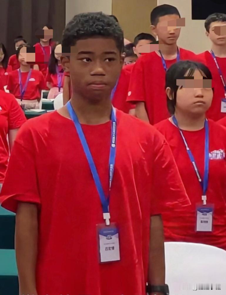 说起咱们国家的国籍法，第四条明确规定，父母双方都是中国公民，孩子在国内出生，就自