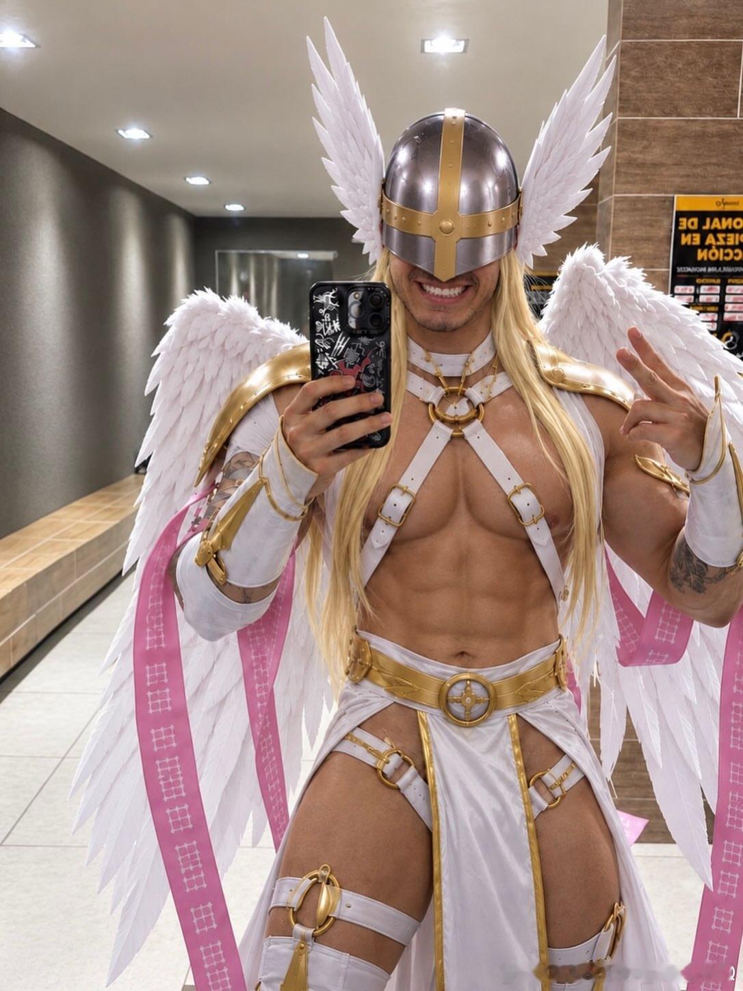 芭比Q嘟cosplay可以DUO1️⃣下吗？这素尊嘟假嘟惹hoe～[捂眼睛][捂眼睛][