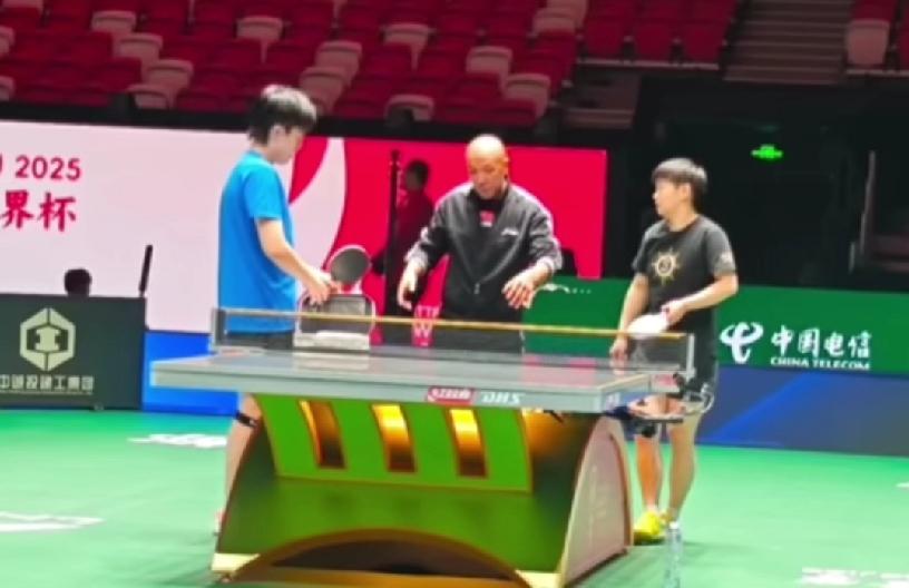 混双也练上了，单打也练上了，看来成都混团比赛，莎头又要“重出江湖”了。