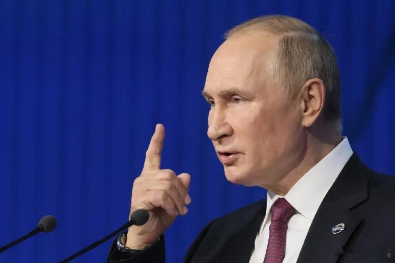 🇷🇺普京表示，民族主义和爱国主义不同，是走向纳粹主义的第一步。因为民族主义