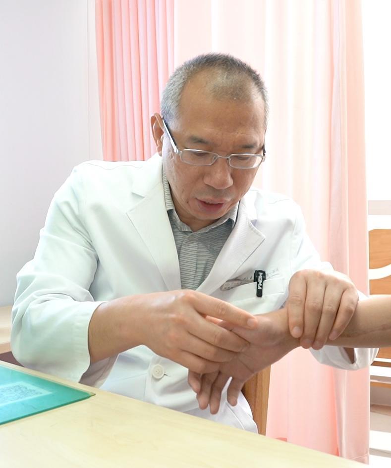 为何肿瘤细胞生长好像无休无止？ 人体的细胞每天都在不断更新，这是生命活...
