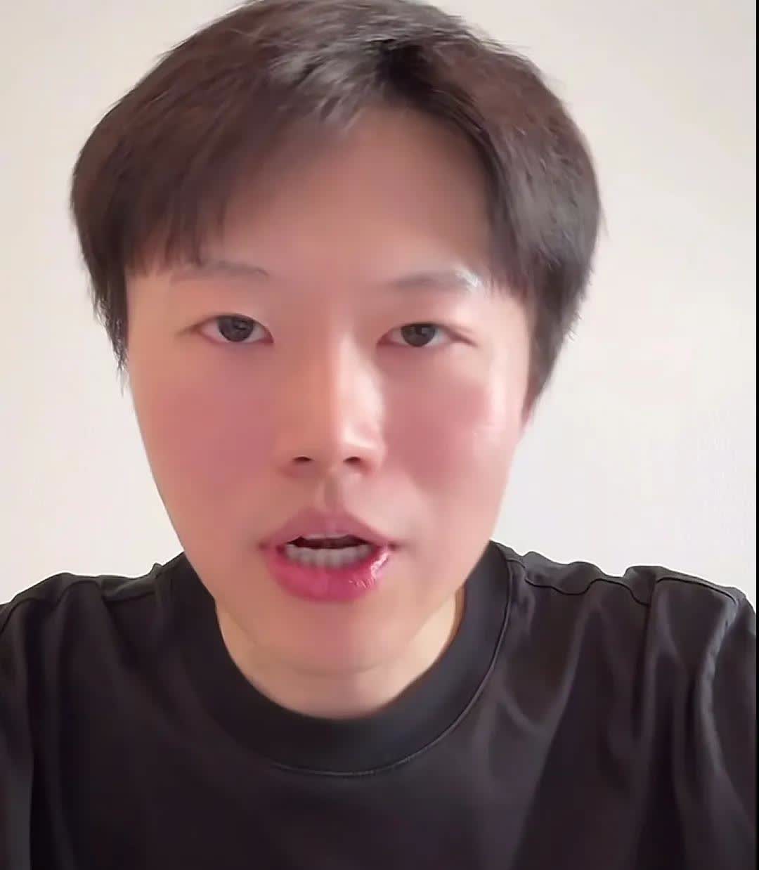 歌手敬文称，“得给人留条活路啊”。前东方甄选主播敬文坦言，每个选择不一样