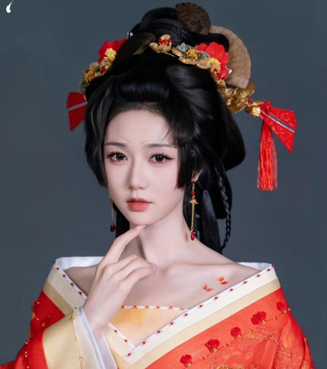 岳雨婷又摊上事了不是因为拍戏，也不是因为说错话居然是三月份的巴黎时装周闹得大