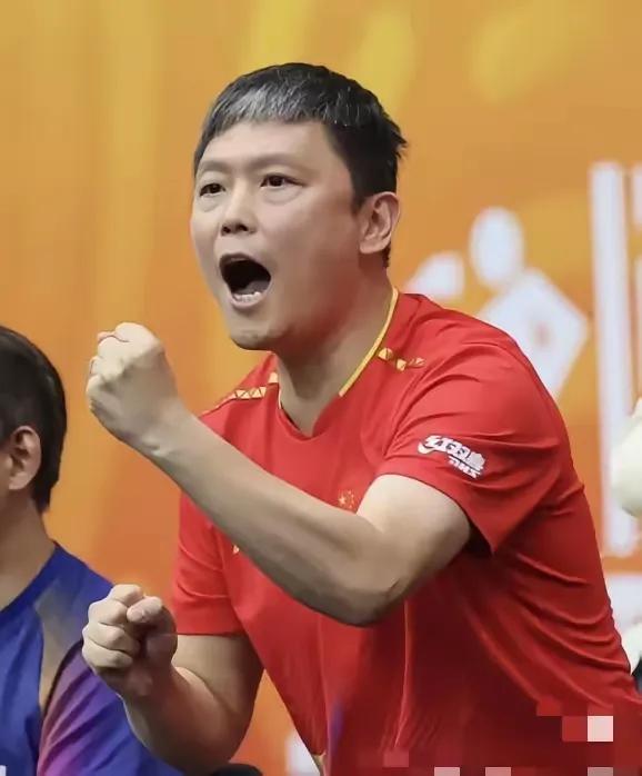 薛飞对阵张本智和，刘志强教练这波“公开指导”笑不活了！明知道张本智和中文溜到