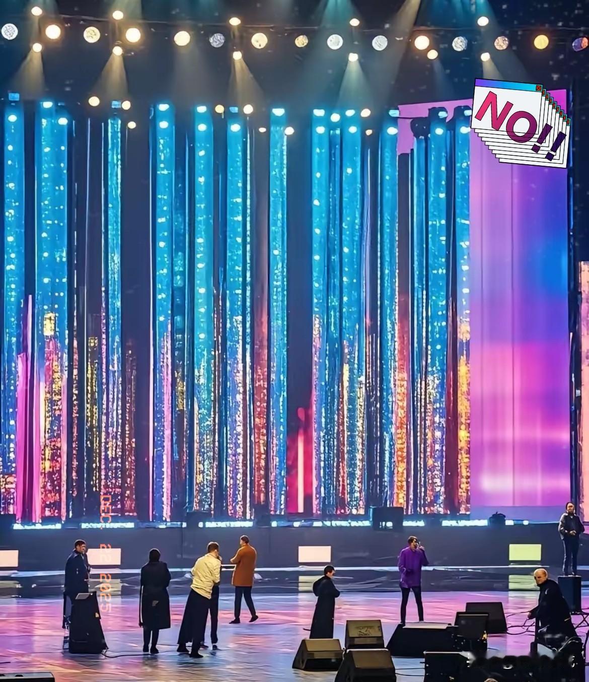 春晚“劝退清单”出炉！这些老面孔一出现，遥控器立马握不住！岳云鹏的捂嘴瞪