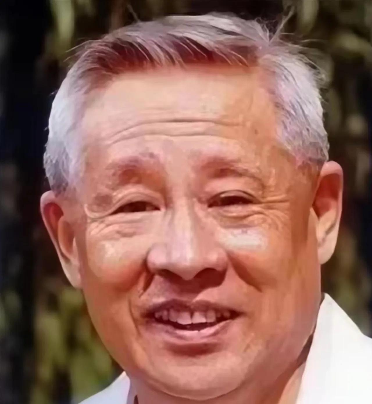 1933年2月，陈赓和廖承志在上海法租界先后被捕，廖承志一副贪生怕死的样子主动提