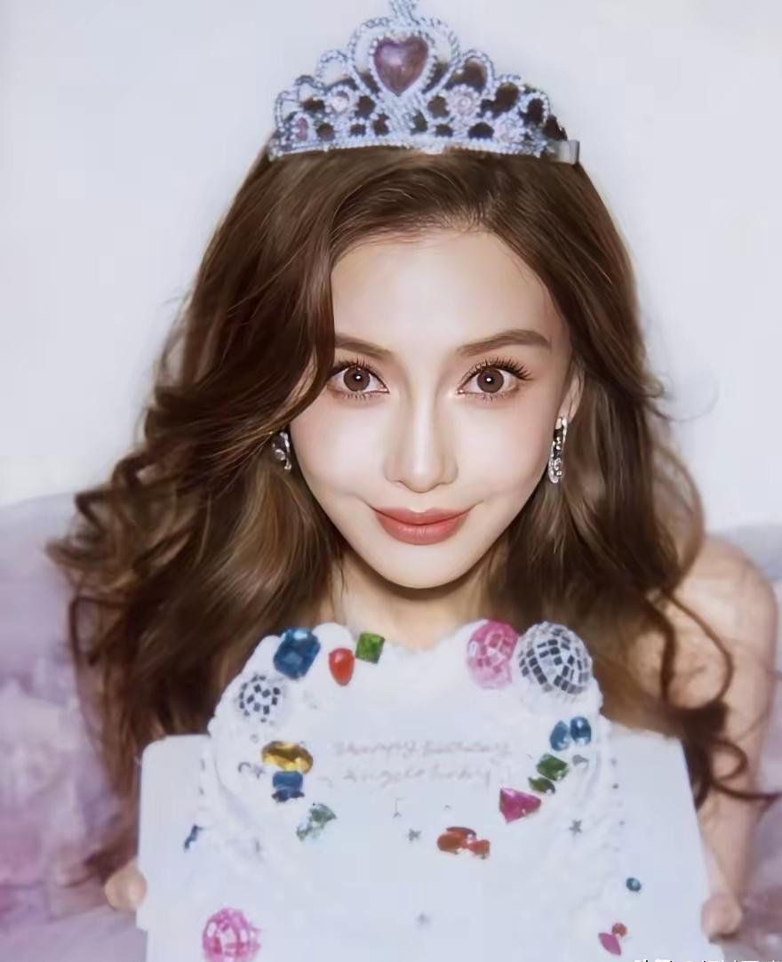 那个曾经让黄晓明举办世纪婚礼的杨颖，如今应该是体会到了什么是世态炎凉，2.2