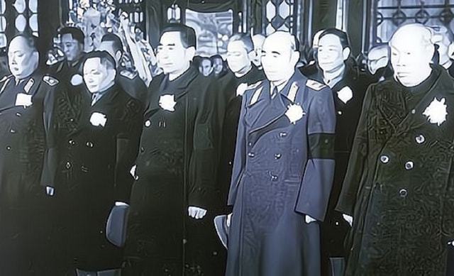 1961年，陈赓大将病逝，国防部成立了治丧委员会，十大元帅中除了彭德怀外，其他九