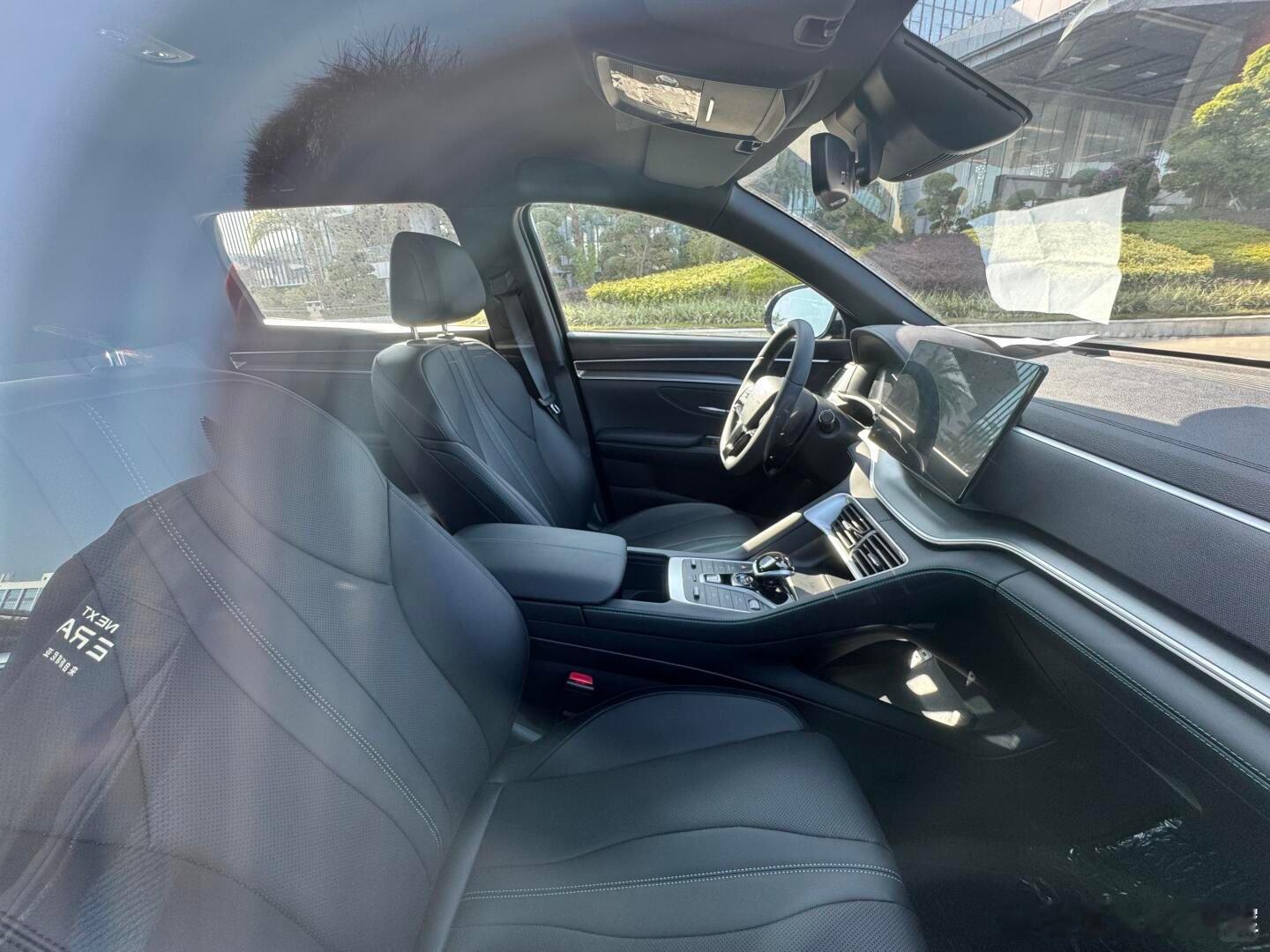 看内饰猜一猜这是什么车