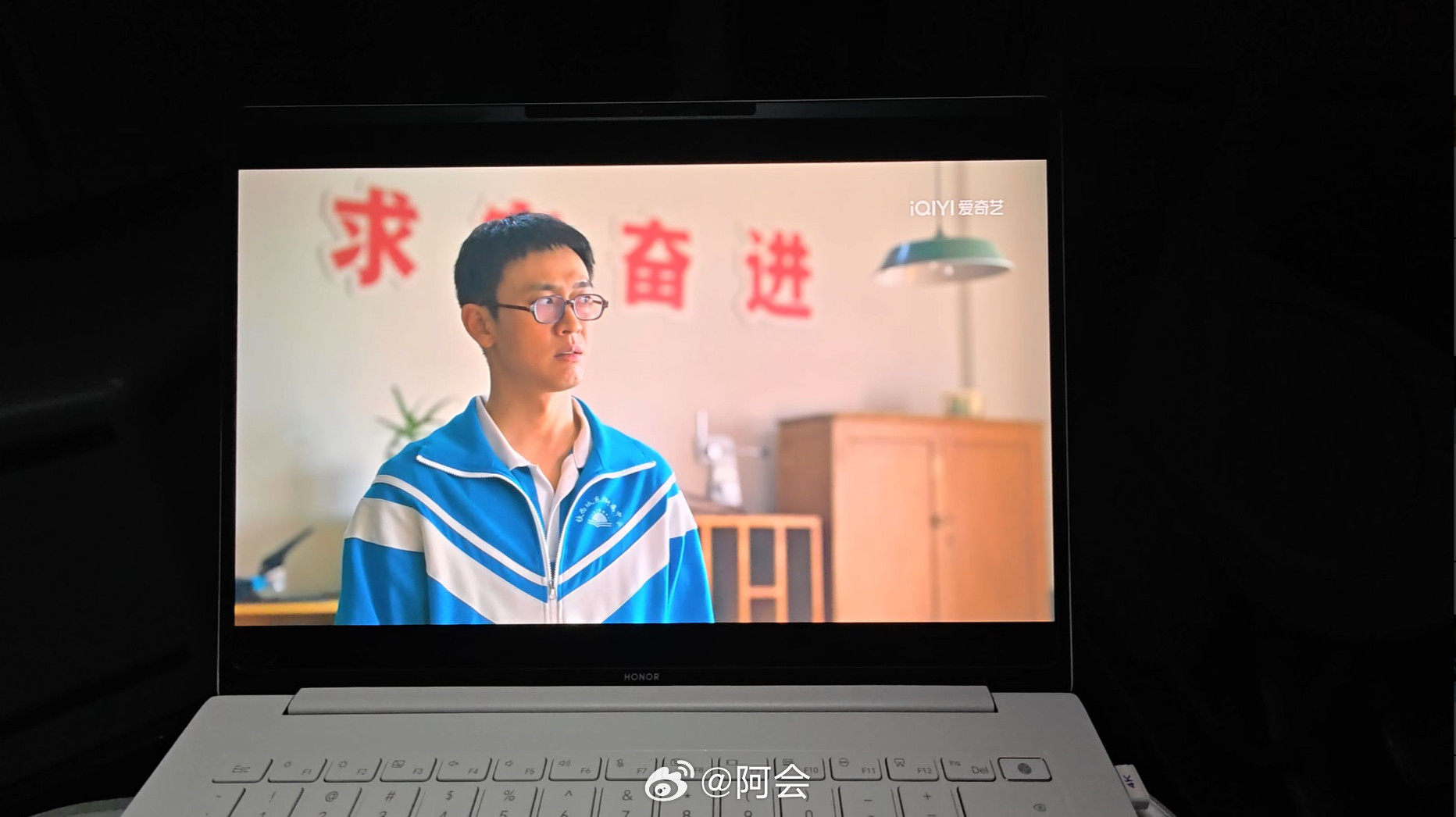 让外国人哇塞的笔记本刚刷到MWC2026这波爆料，直接给我整兴奋了！Magi