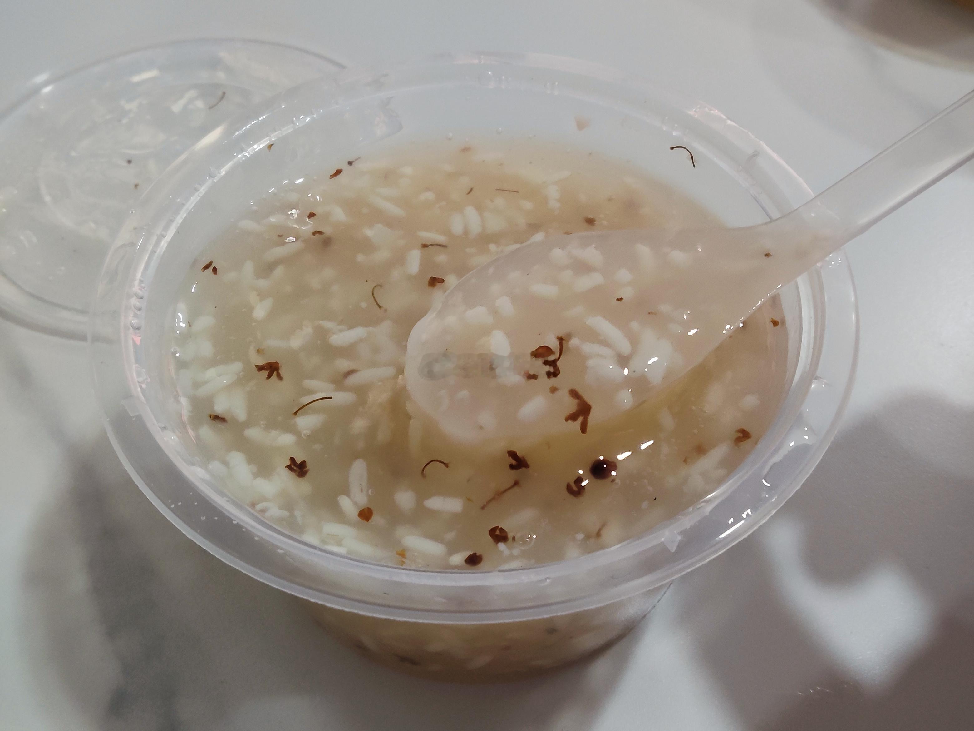 在深圳和广州都吃过几次热干面，感觉还行，这次到武汉，无论行程多赶多没时间，还是要