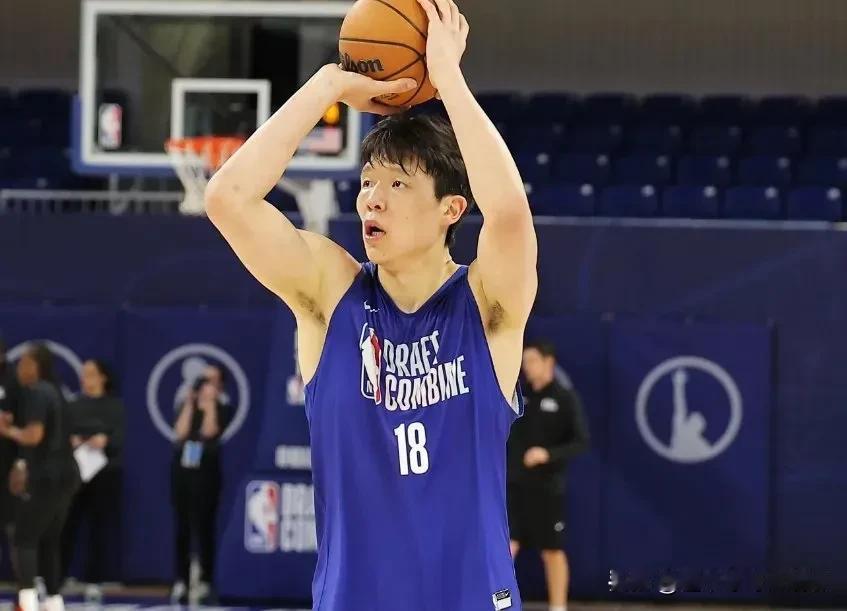 杨瀚森能否成功入选NBA成为一大焦点说实话他的行情也不是太好此前，报道说试训