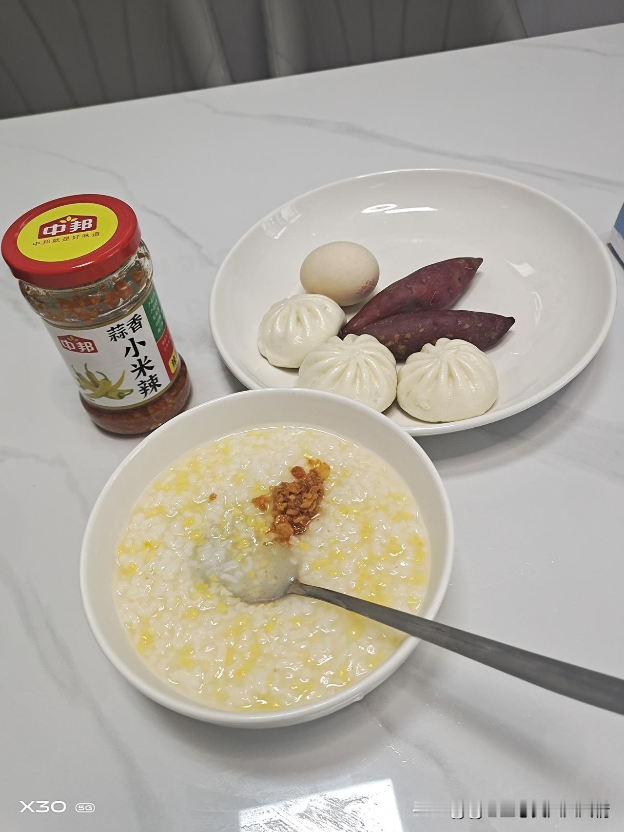 现在的农村人,他们靠什么养老呢?农村养老靠“组合拳”：一是养老金，国家基础养老