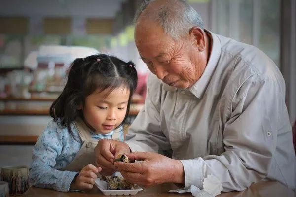 妞妞、强强: 像小时候带你那样对我 行吗?