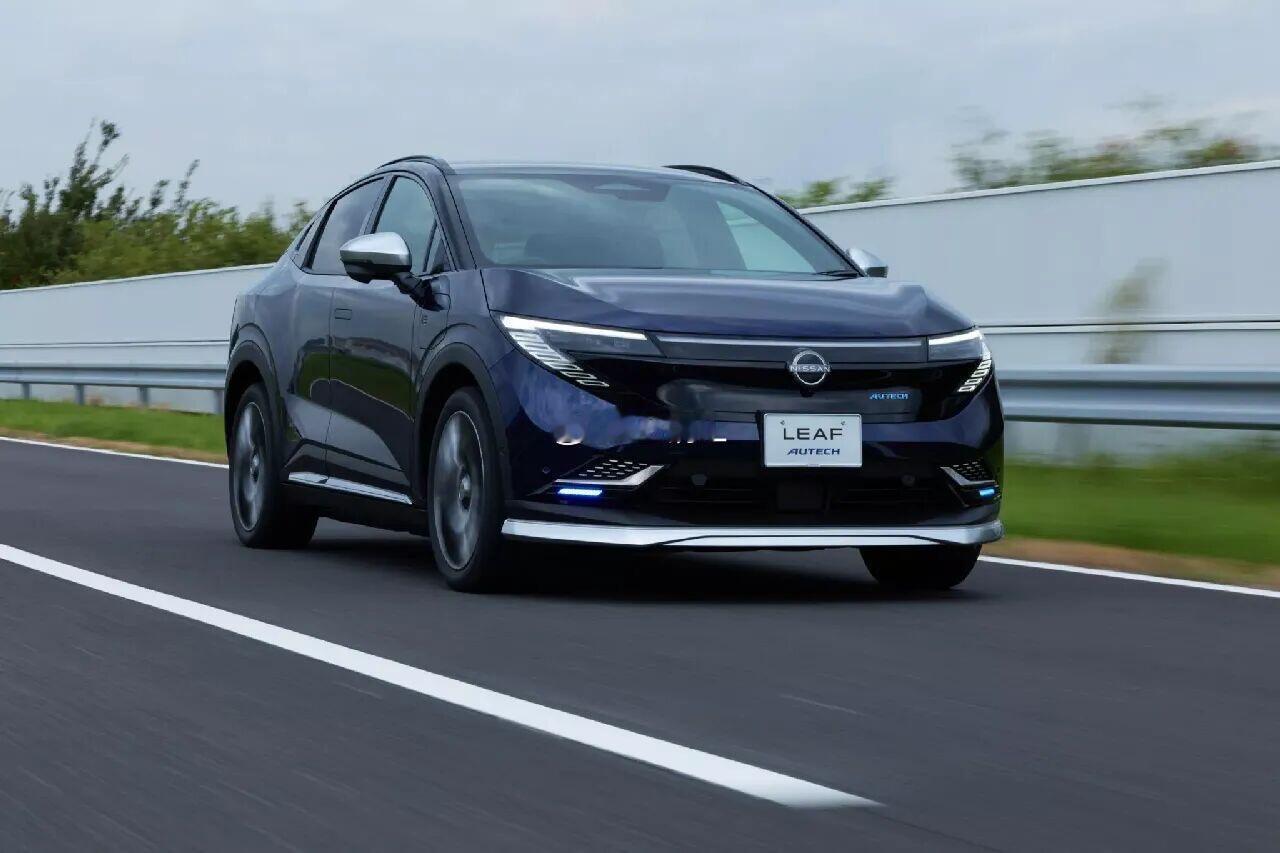 正脸高富帅屁股矮穷挫，日产聆风Leaf，这是开模预算都砸前脸上了吗[捂脸哭]日产