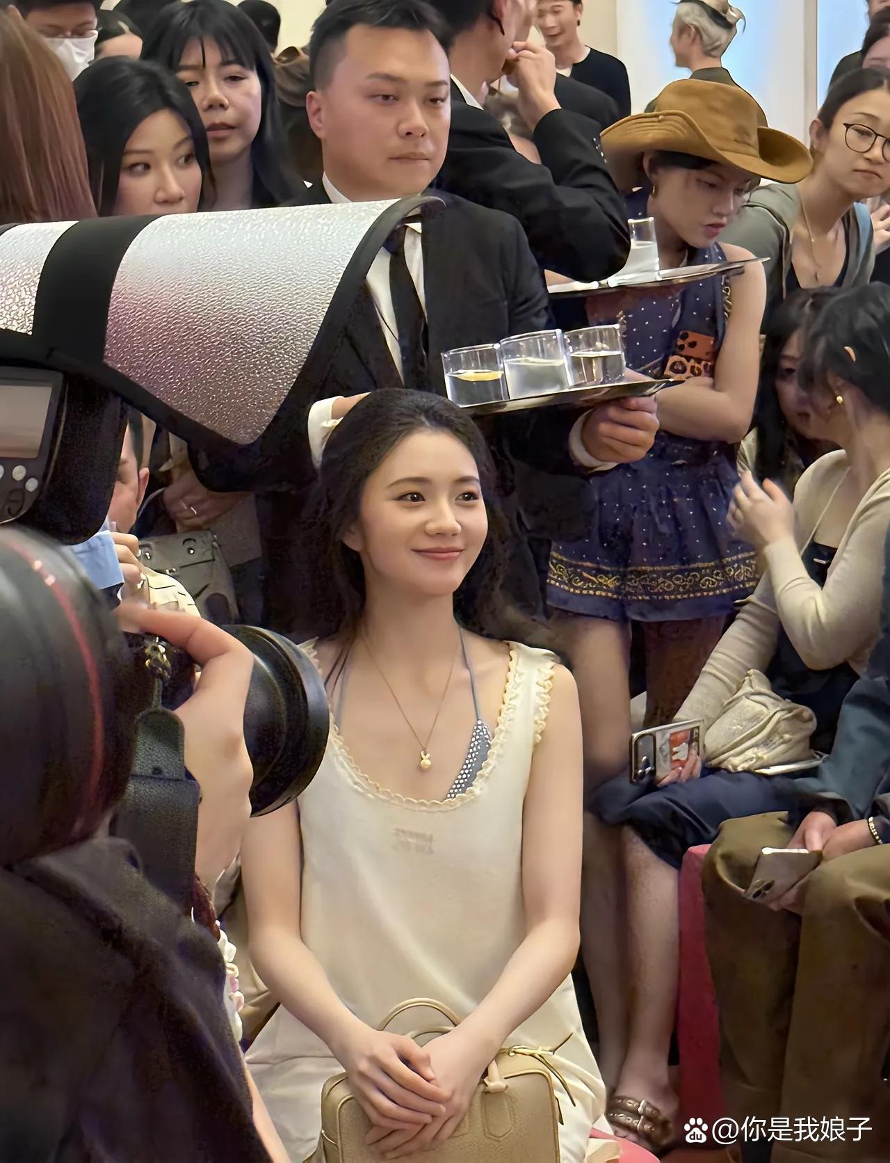 事实证明，刘浩存这种没有攻击性颜值更招人喜欢