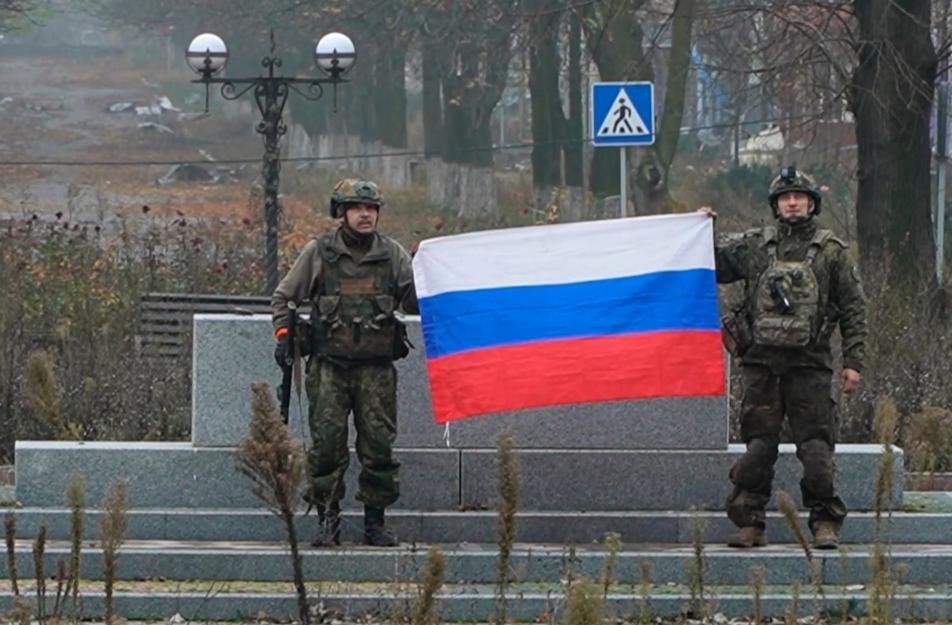 俄乌冬季战役白热化！俄军连夺要地乌军曝武器短缺士气问题12月13日消息，