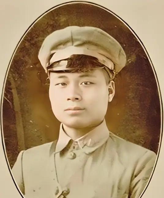 1959年，51岁的邱行湘刚获特赦，还是光棍一个，这个曾经叱咤战场的国民党将军，