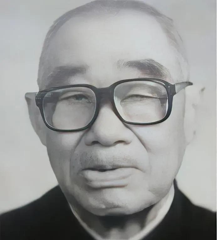 1949年，一个“奴隶”主动找到解放军，说自己是红军。当时接待他的战士都愣住