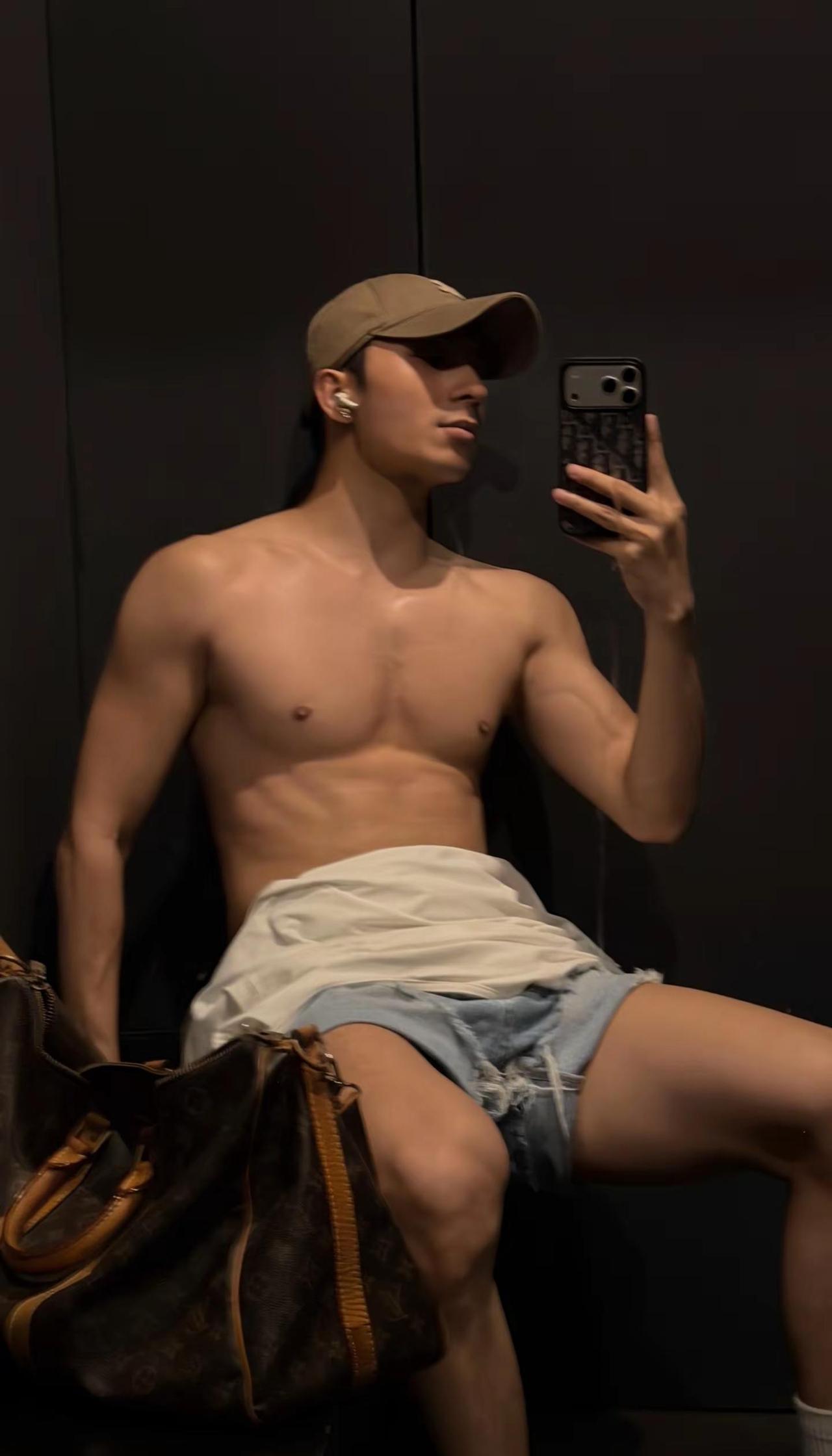 你早晚都要谈恋爱和我谈怎么了健身185身材管理肌肉线条