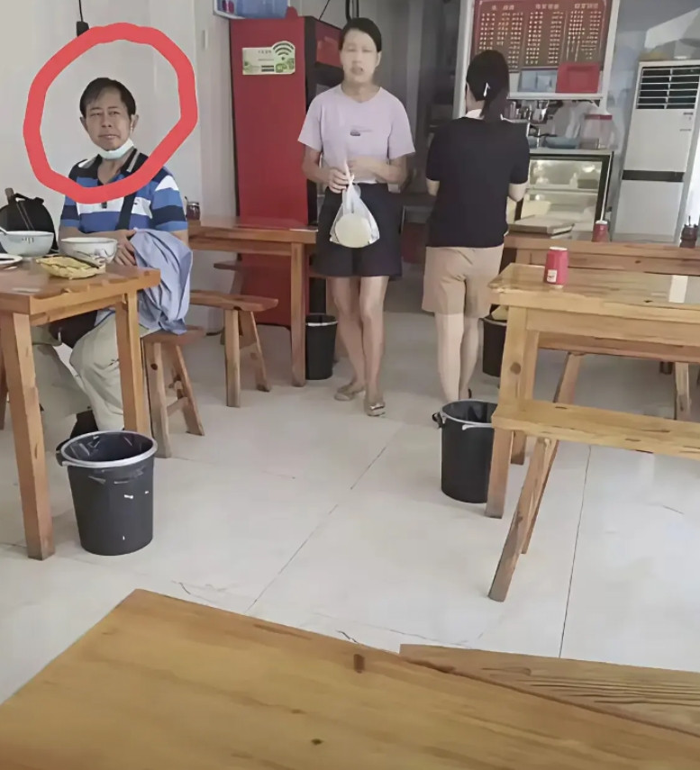 曾经红透半边天的男人，大家看出来他是谁了吗？