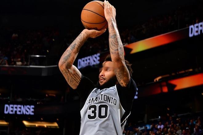 马刺给朱利安-尚帕尼开出的合同可能是目前全联盟性价比最高的合同了。尚帕尼在202