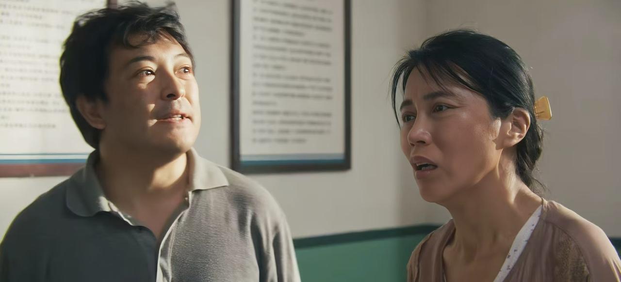 《树影迷宫》：看完四集，感觉田浩有些可疑！刘珂在雨夜被害，分局刑警队正在分析