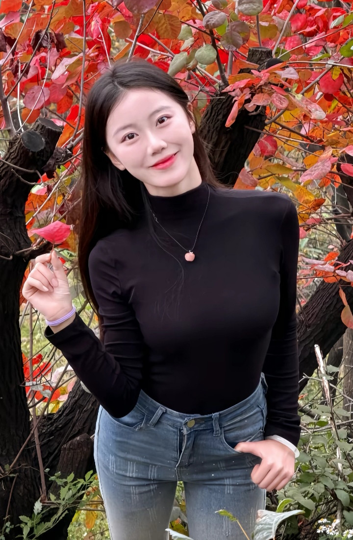曼妙的身姿，玲珑的曲线，令人陶醉