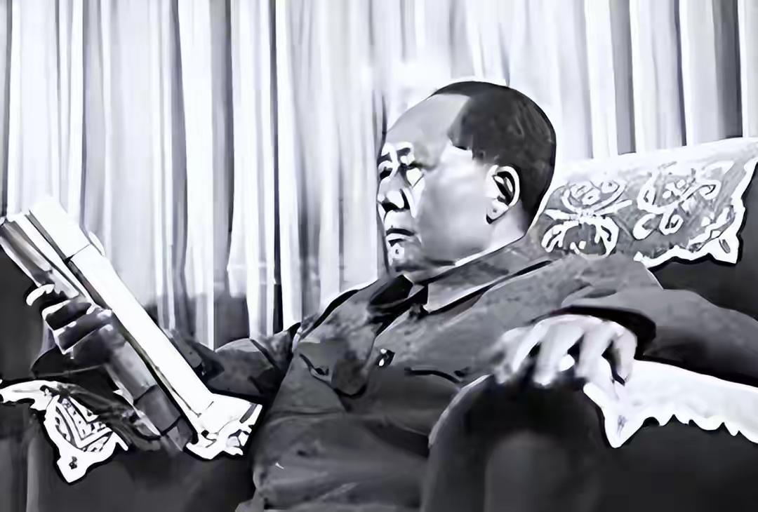 91岁杨尚昆晚年感慨：党内山头众多，唯有毛主席能彻底凝聚全党。老爷子这话，分量重