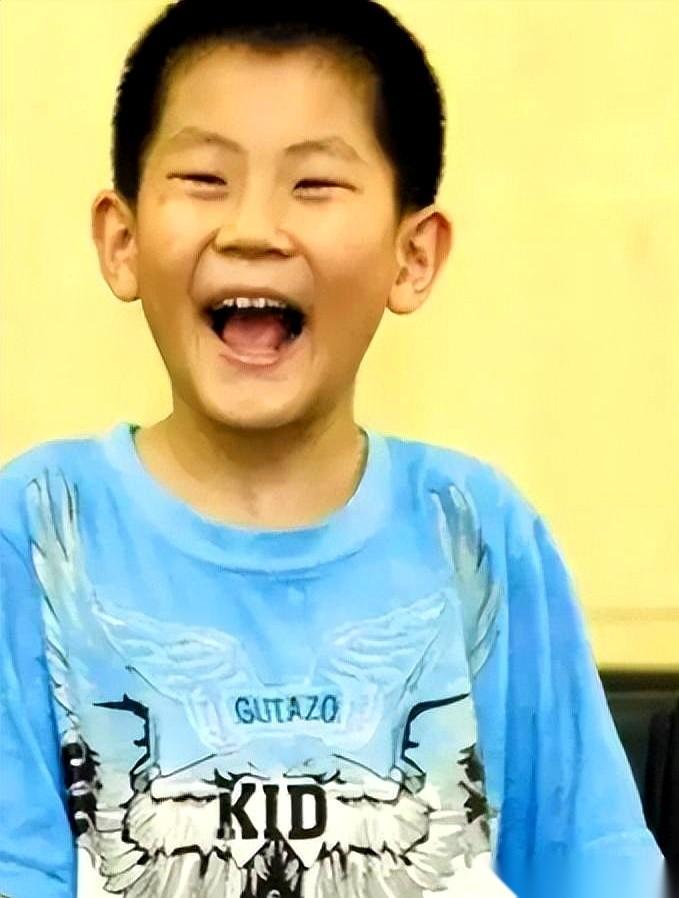 我跟你说，那个10岁就考上大学，读了一年嫌太简单就回家的山东“神童”，他的故事结