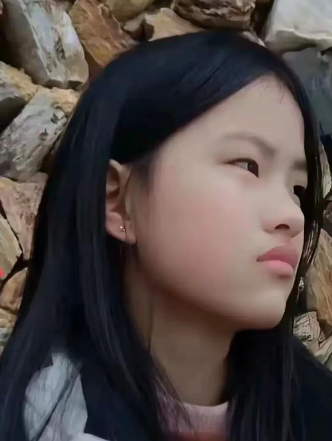 今天，一位老师又被举报了…我们学校一位年轻的英语icon老师，今天上午突然被