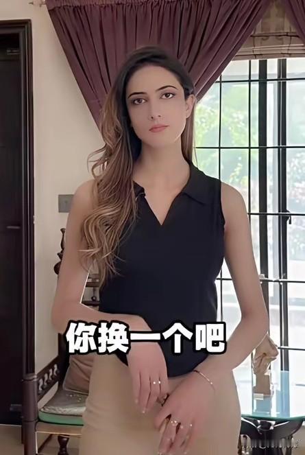 据说这是印度美女，乍一看的时候，真有点不敢相信，印象中的印度女人皮肤都比较黑，身