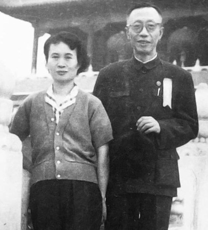 1962年，56岁的溥仪娶了38岁的女护士李淑贤。新婚之夜，溥仪开着1